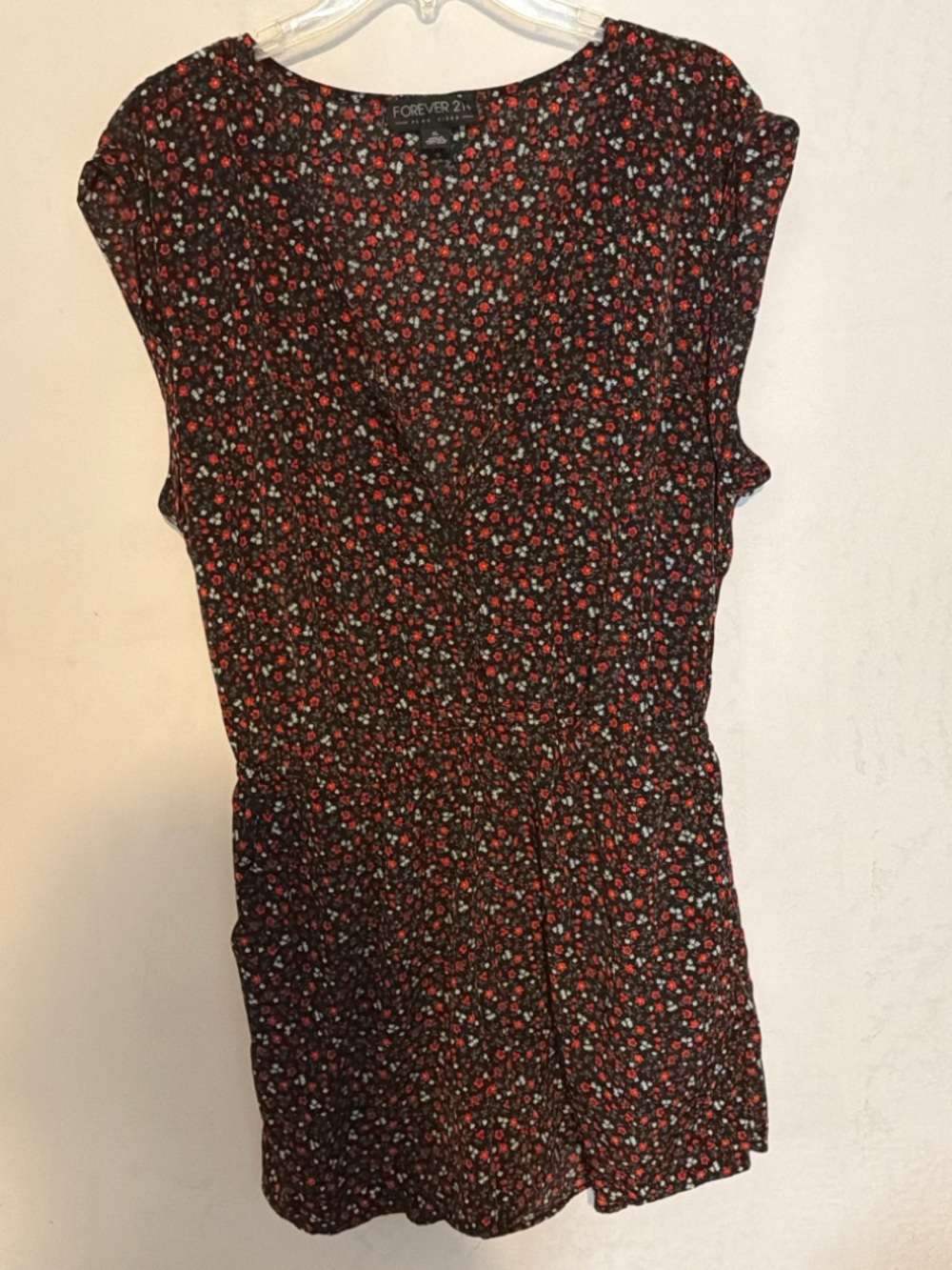 Forever 21 Floral Romper – XL Plus Size | Black Red Ditsy Print